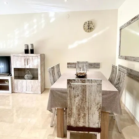 公寓 In 坎布里尔斯